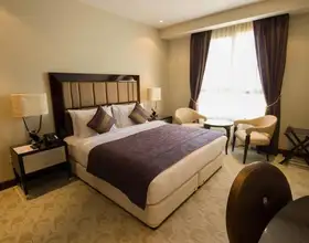 Premium Strato Hotel