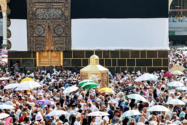 Economy Class birmingham Umrah packages for Uk Peoples