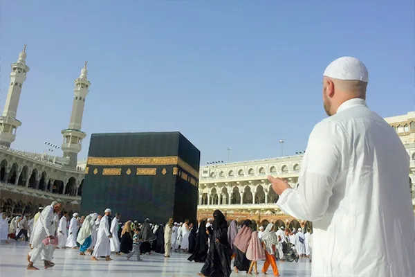 Economy Class blackburn Umrah packages for Uk Peoples