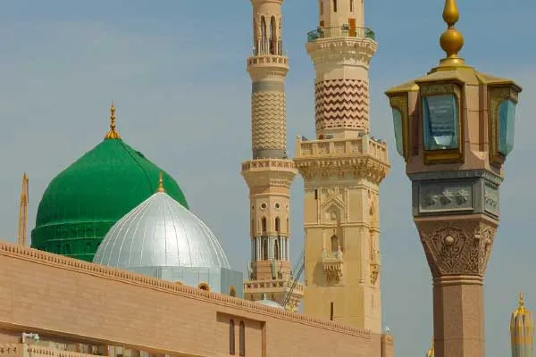 Deluxe glasgow Umrah packages for UK Travellers