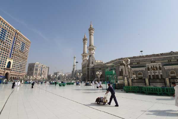 Deluxe January Umrah packages for UK Travellers