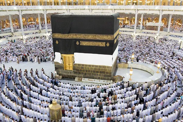 Economy Class Leicester Umrah packages for Uk Peoples
