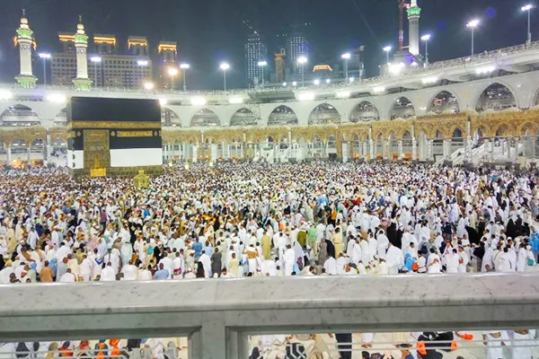 Deluxe Leicester Umrah packages for UK Travellers