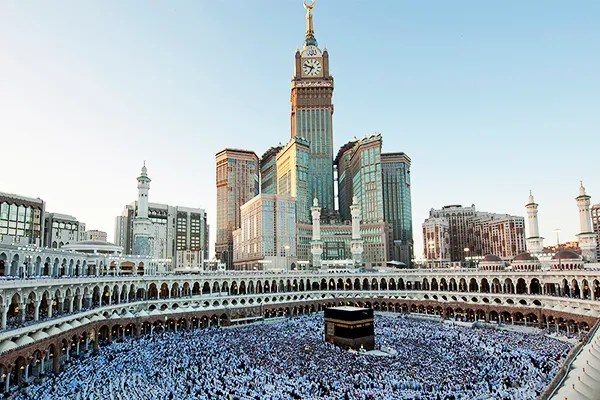 Economy Class London Umrah packages for Uk Peoples