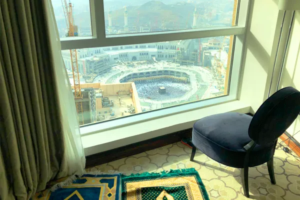 Deluxe manchester Umrah packages for UK Travellers